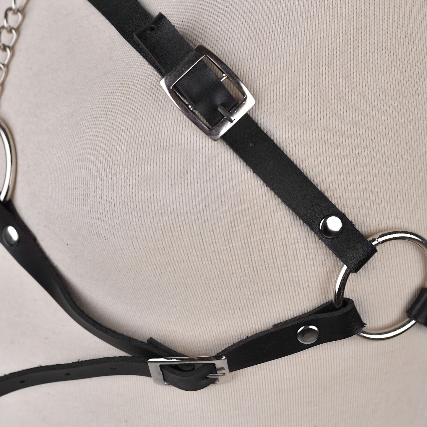 Obsidian Chainlink Harness